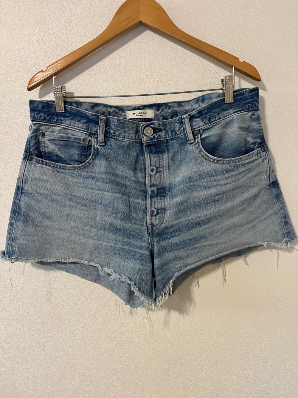 Moussy Fairlawn High-Waist Cutoff Japanese Denim Shorts Raw Hem Button Fly-31
